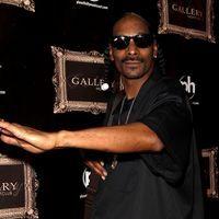 Snoop Dogg walks the red carpet at Gallery Nightclub at Planet Hollywood  | Picture 132285